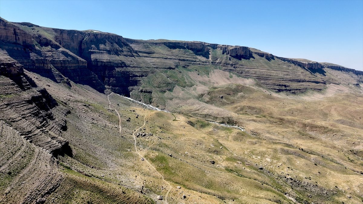 Siirt’te Okçular Deresi’nin kaynağı dron ile görüntülendi