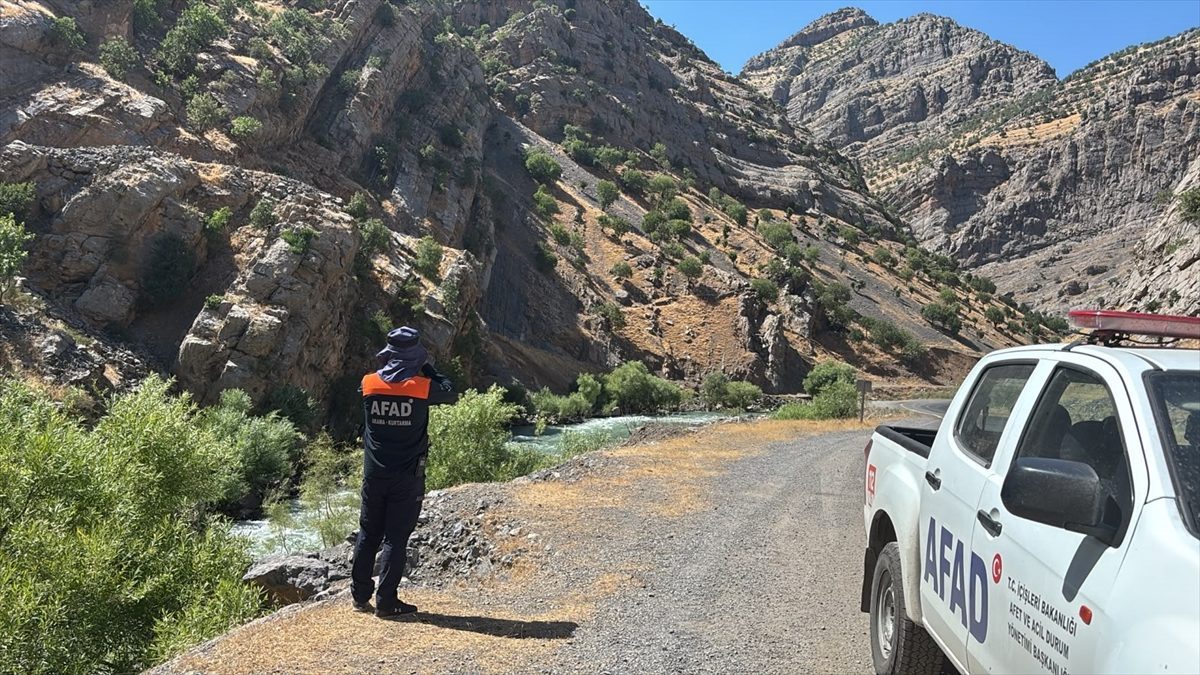Şırnak’ta balık tutarken Habur Çayı’na düşen kişiyi arama çalışmaları sürüyor