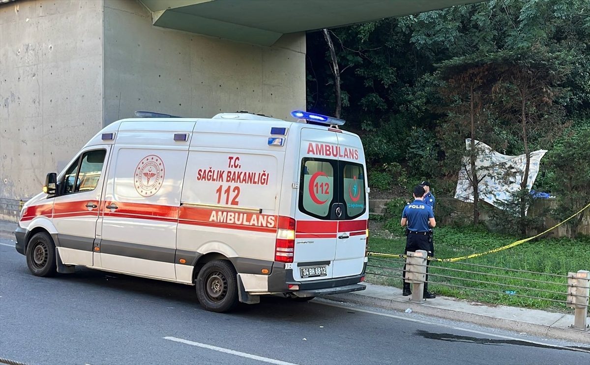 Şişli’de yol kenarında erkek cesedi bulundu