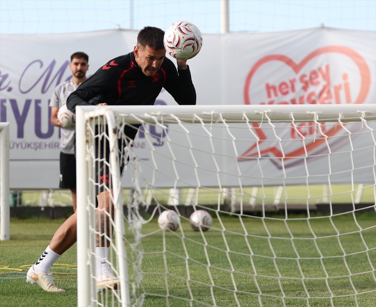 Sivasspor, sezon hazırlıklarını sürdürdü