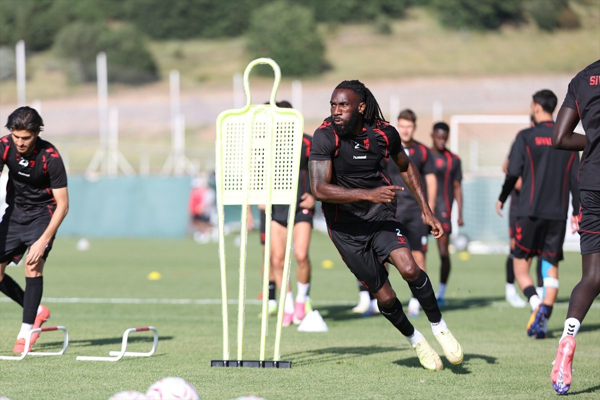 Sivasspor, yeni sezon hazırlıklarını sürdürdü