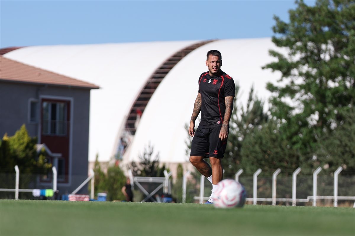 Sivasspor, yeni sezon hazırlıklarını sürdürdü
