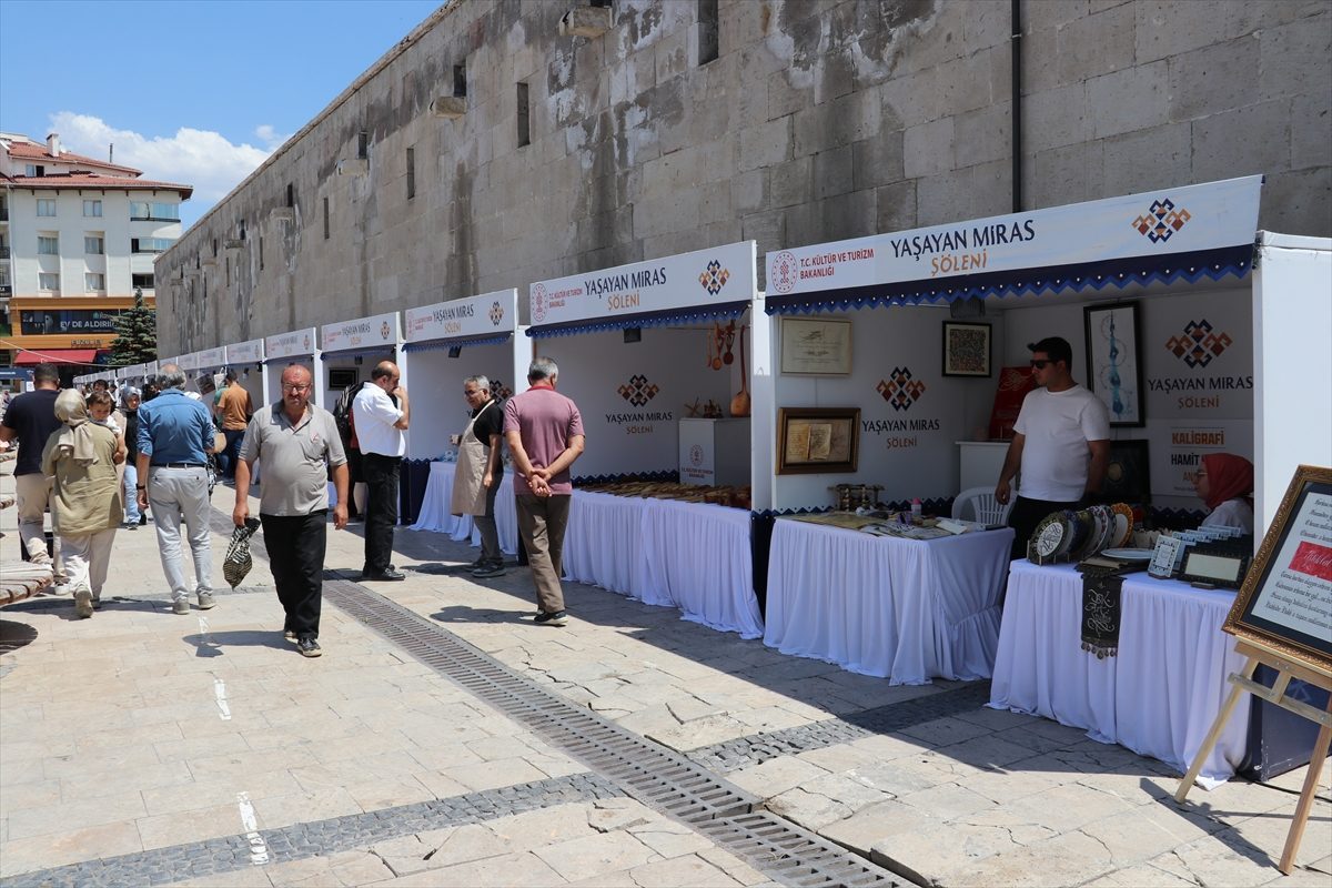 Sivas’ta “Yaşayan Miras Şöleni” başladı