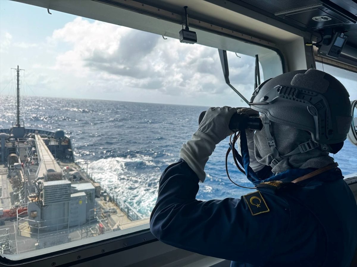 Somali Deniz Görev Grubu unsurları refakat ve koruma görevlerini sürdürüyor