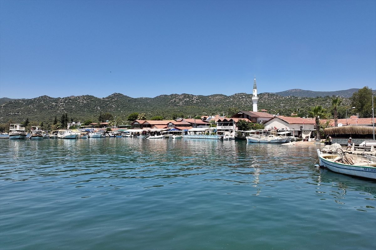 Tarihi ve doğal zenginlikleriyle öne çıkan Demre’de dört mevsim turizm hedefleniyor