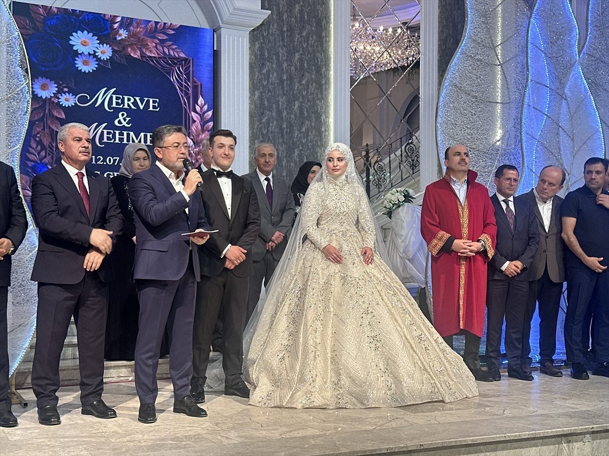 Tarım ve Orman Bakanı Yumaklı, Konya’da nikah şahidi oldu