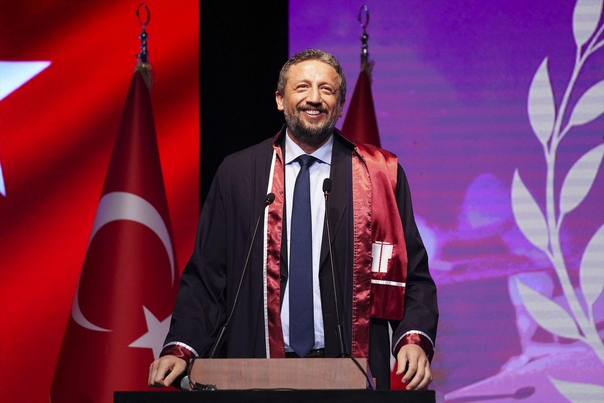TBF Başkanı Hidayet Türkoğlu’na fahri doktora ünvanı verildi
