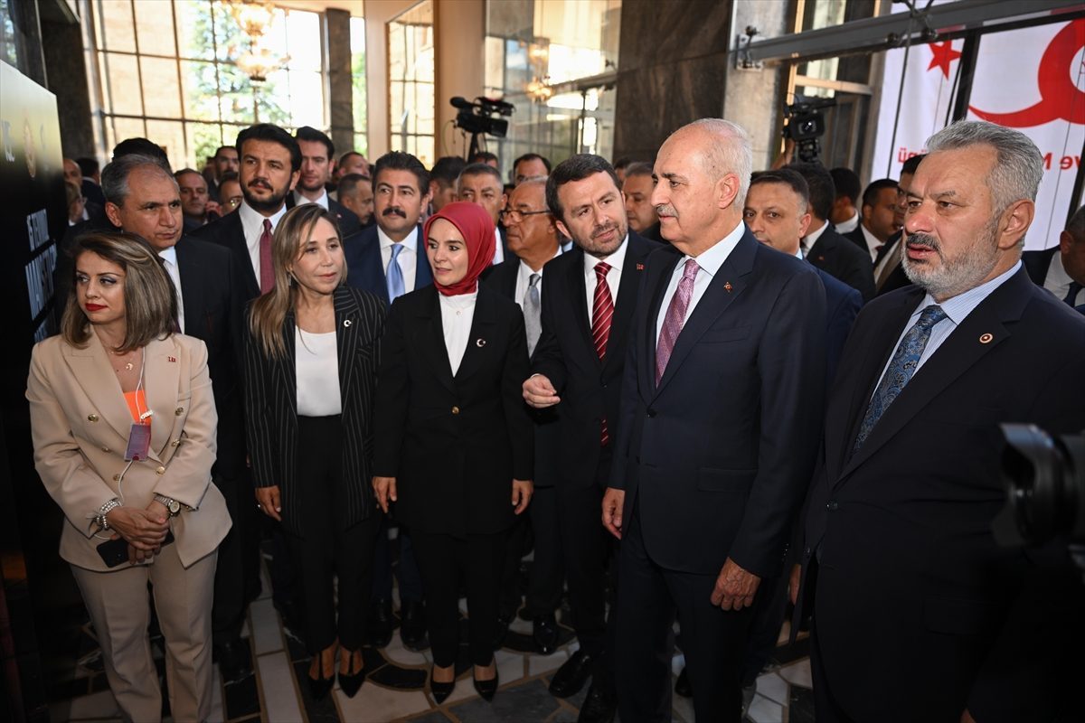 TBMM Başkanı Kurtulmuş, Meclis’teki 15 Temmuz temalı sergilerin açılışını yaptı