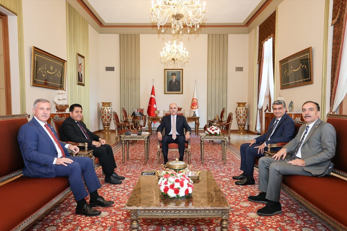 TBMM Başkanı Kurtulmuş, Yeni Yol Partisi Grup Başkanı Ekmen ile görüştü
