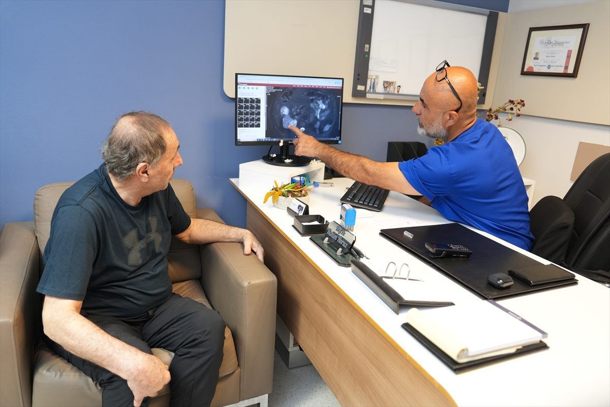 Tek böbrekte gelişen iki tümör organ koruyucu ameliyatla çıkarıldı