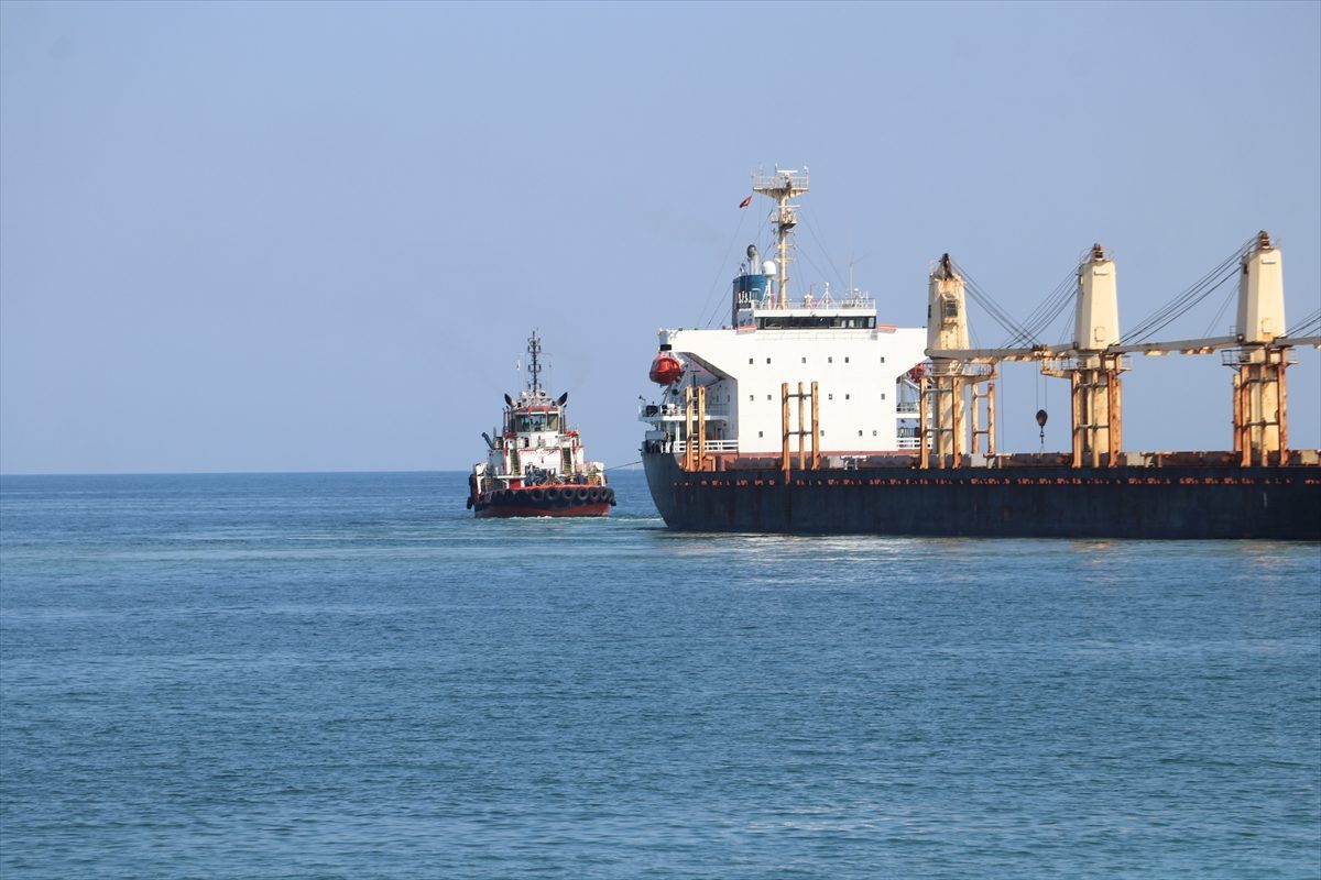Tekirdağ’da karaya oturan gemiyi kurtarma çalışmalarına yarın devam edilecek