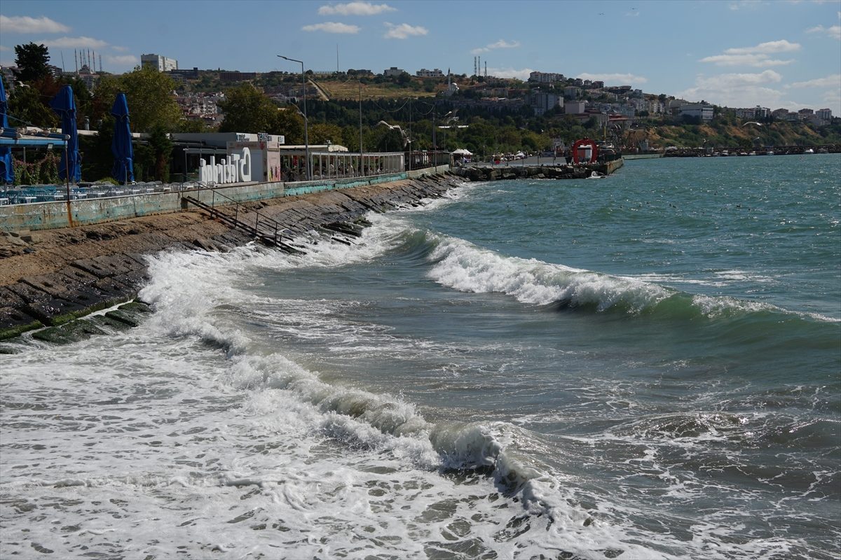 Tekirdağ’da poyraz deniz ulaşımını olumsuz etkiliyor