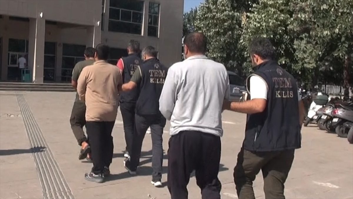 Terör örgütü DEAŞ’a yönelik Kilis merkezli operasyonda yakalanan 7 zanlı tutuklandı