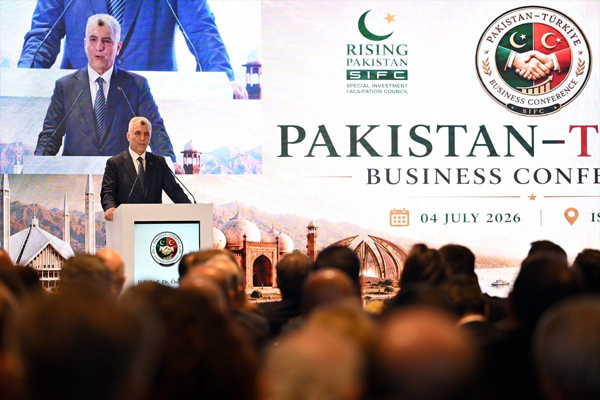 Ticaret Bakanı Ömer Bolat, Türkiye-Pakistan İş ve Yatırım Forumu’nda konuştu:
