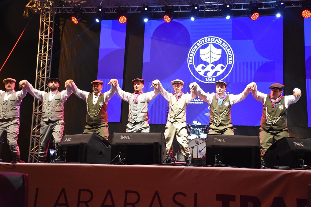 Trabzon’da 4. Uluslararası Horon ve Müzik Festivali gösteri ve konserlerle sürdü
