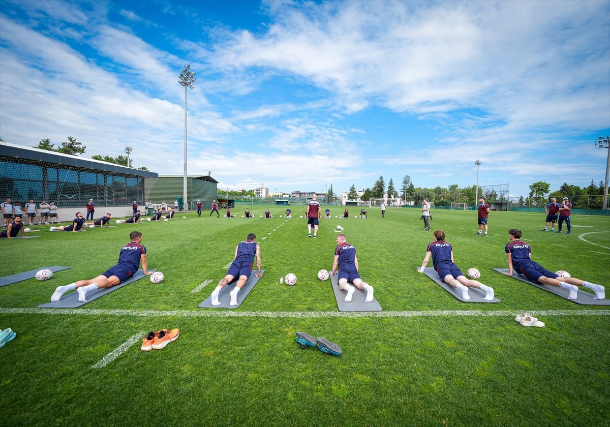Trabzonspor, yeni sezon hazırlıklarını çift antrenmanla sürdürdü