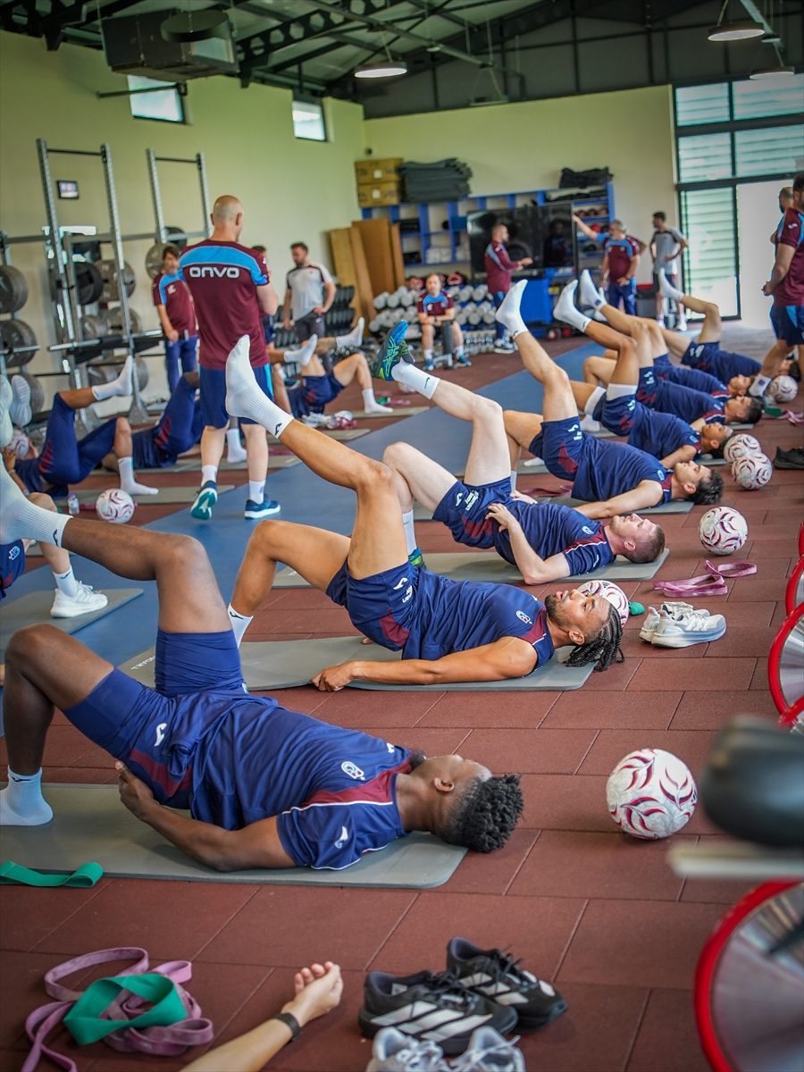 Trabzonspor, yeni sezon hazırlıklarını çift antrenmanla sürdürdü