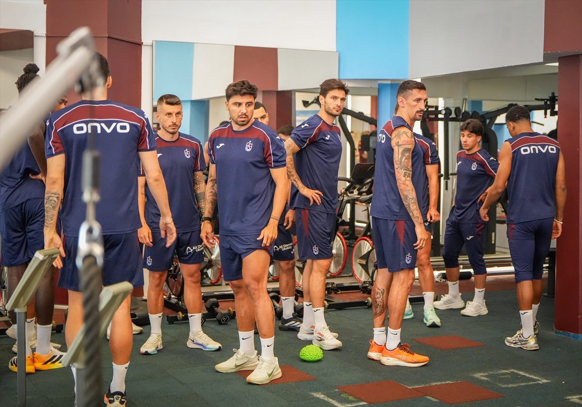 Trabzonspor, yeni sezon hazırlıklarını çift antrenmanla sürdürdü