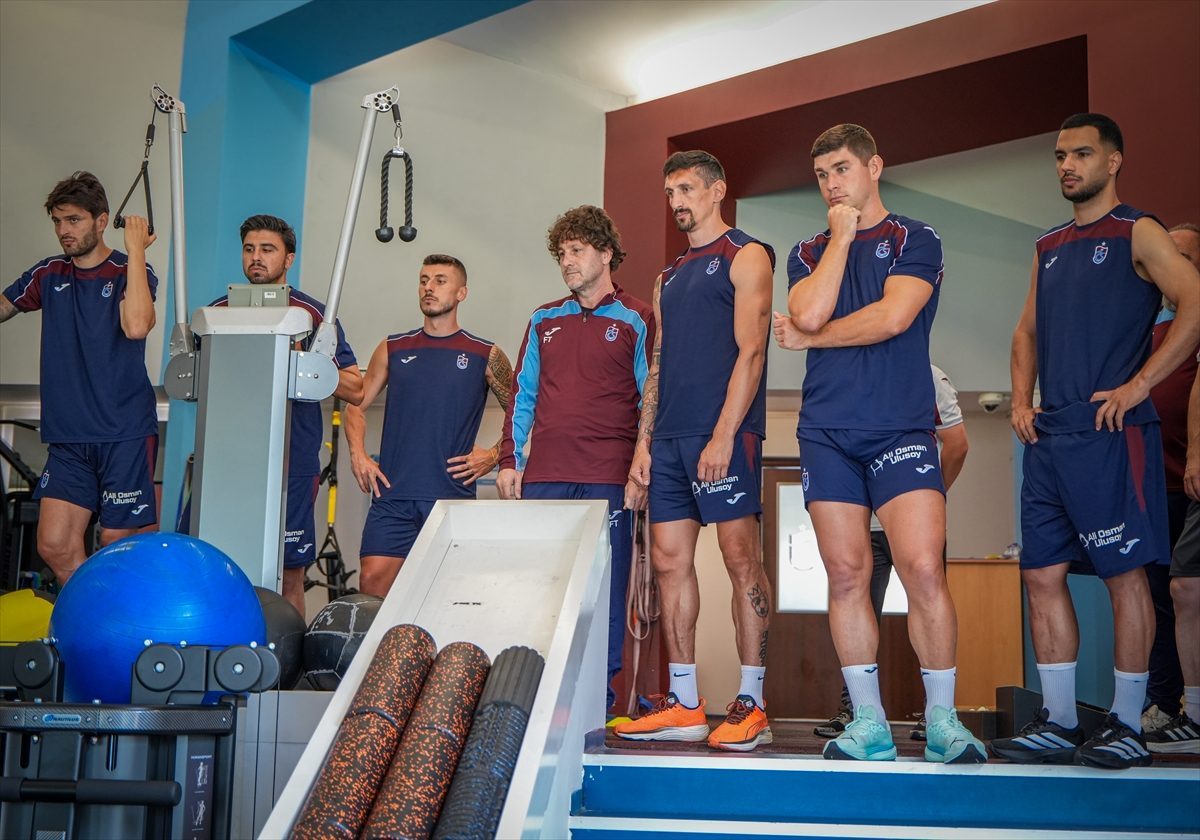 Trabzonspor, yeni sezon hazırlıklarını çift antrenmanla sürdürdü