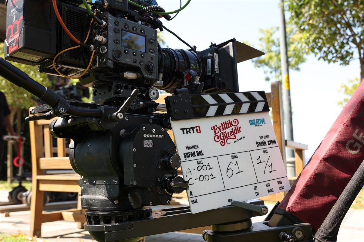 TRT 1’in yeni dizisi “Evlilik Güzeldir”in çekimleri başladı