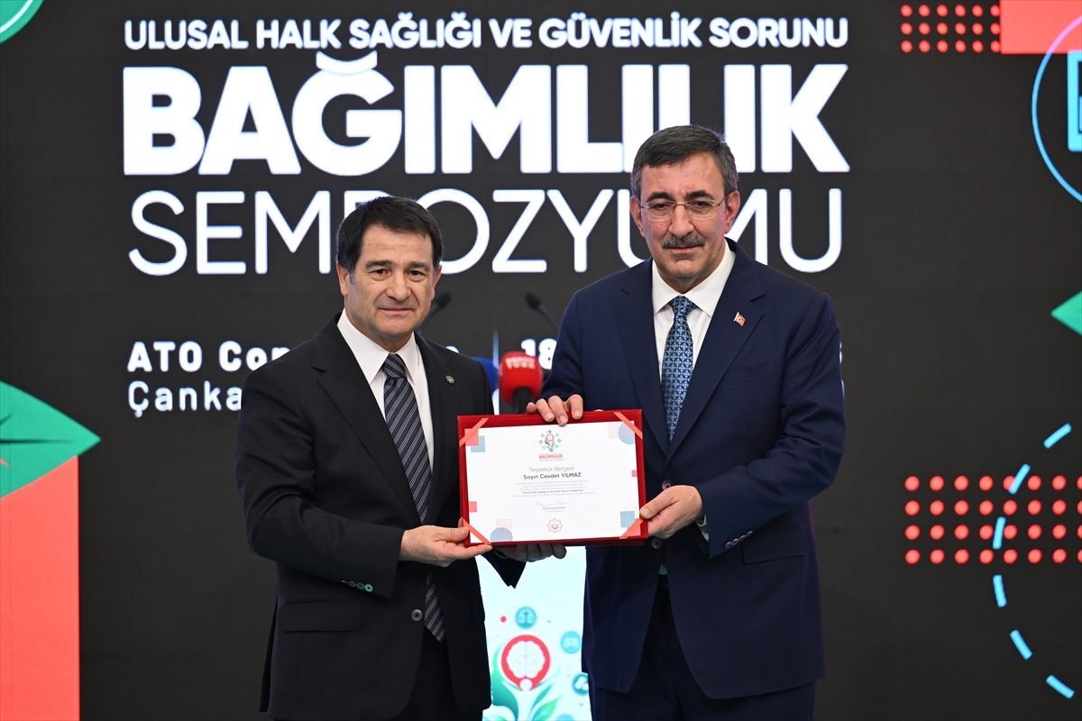 “Ulusal Halk Sağlığı ve Güvenlik Sorunu: Bağımlılık” sempozyumu