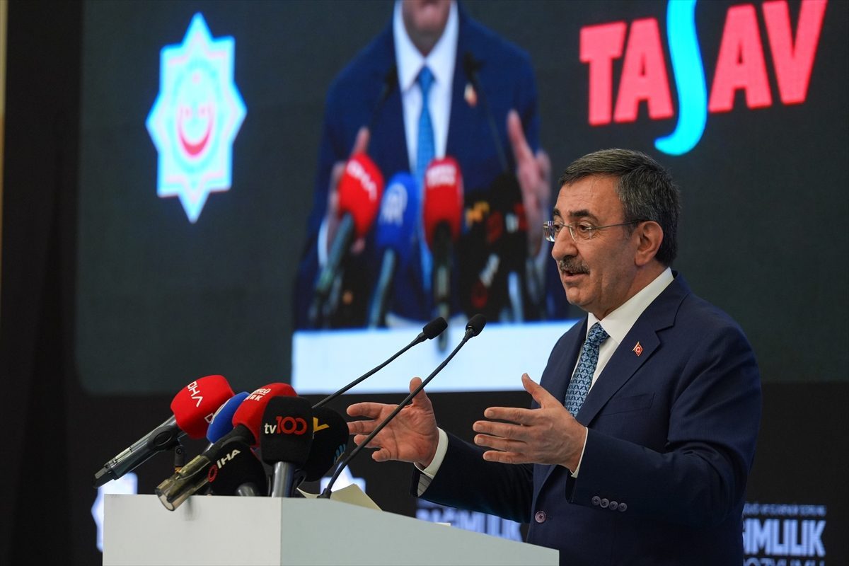 Cumhurbaşkanı Yardımcısı Yılmaz “Ulusal Halk Sağlığı ve Güvenlik Sorunu: Bağımlılık” sempozyumunda konuştu: