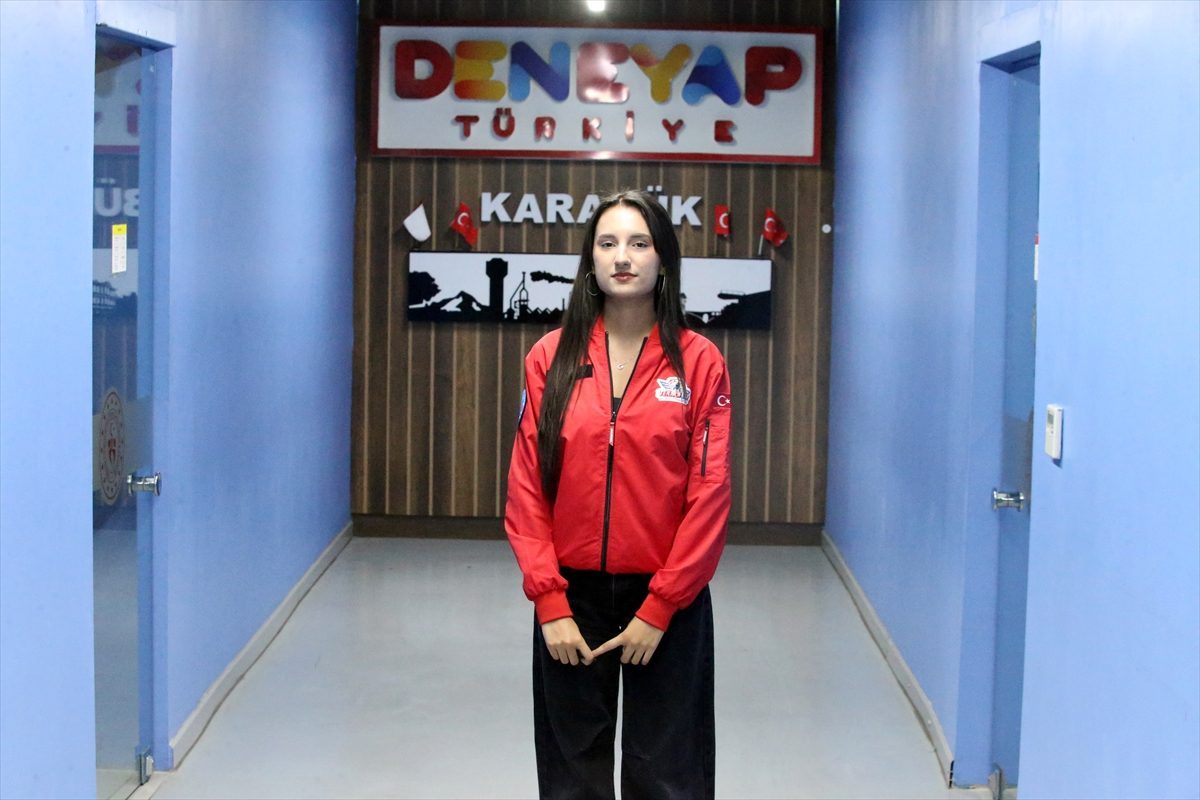 Uluslararası matematik yarışması birincisi Ayşegül Balım, başarısını TEKNOFEST projeleriyle taçlandırıyor