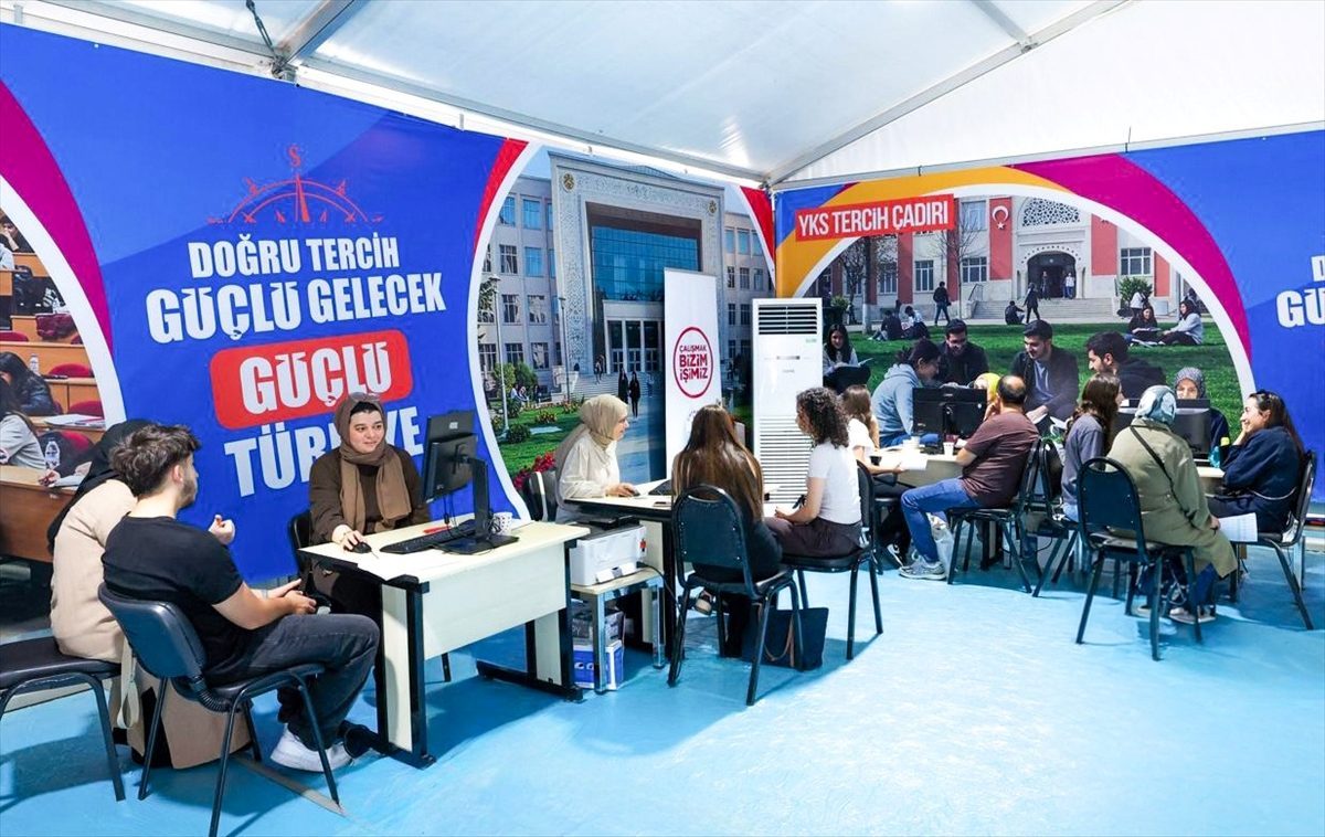 Ümraniye Belediyesinden üniversite adaylarına ücretsiz tercih danışmanlığı