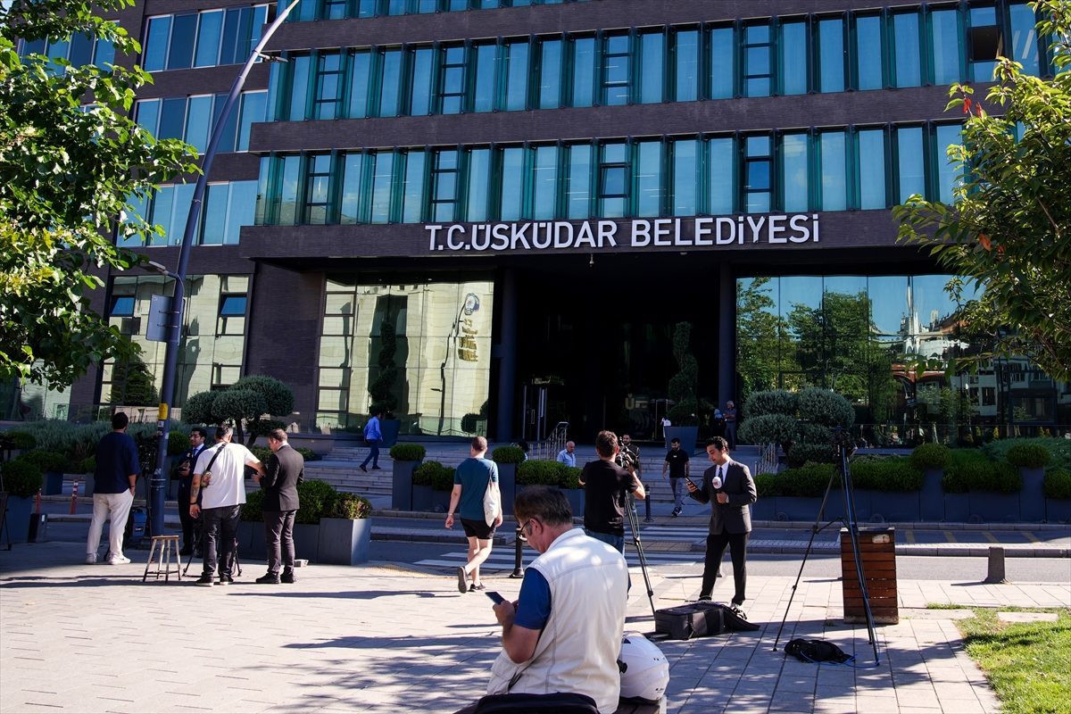 Üsküdar Belediyesine yönelik usulsüzlük soruşturmasında 6 kişi gözaltına alındı