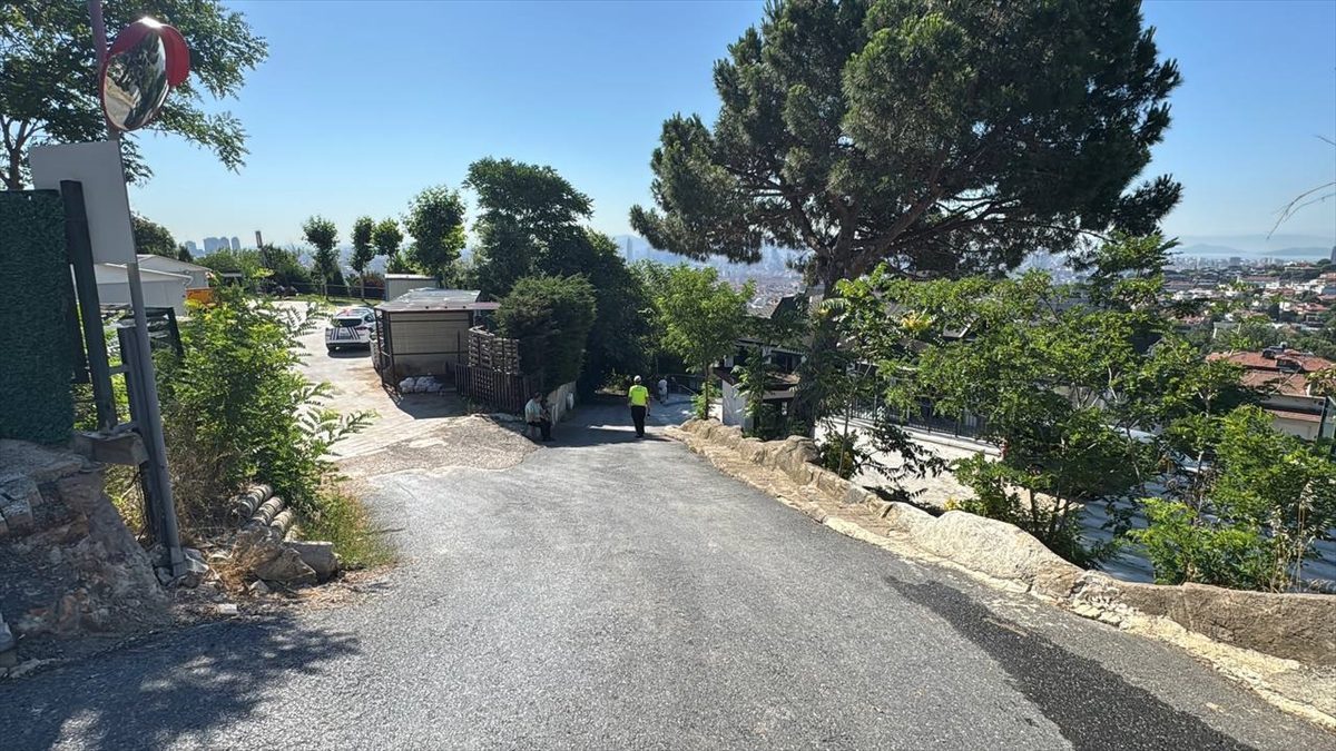 Üsküdar’da evin bahçesine düşen forkliftin sürücüsü öldü