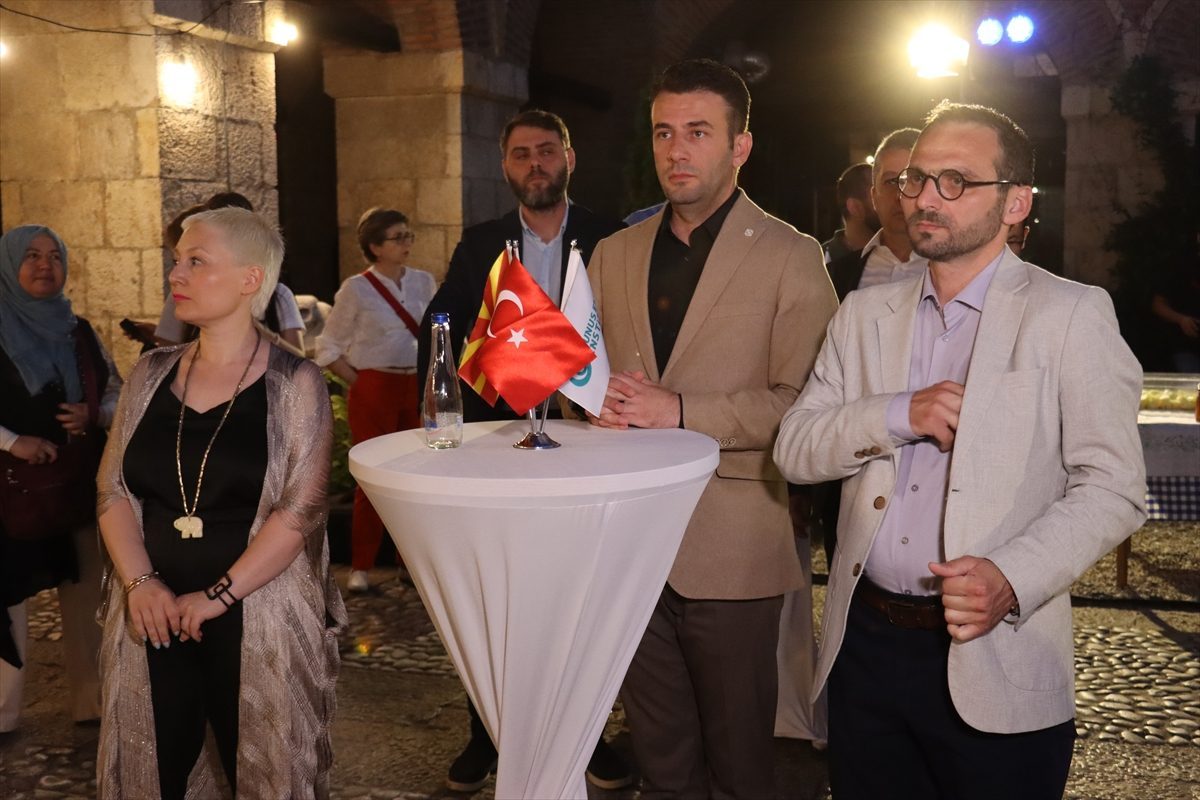 Üsküp’te “Ayasofya-Sessizliğin Işığı” sergisi açıldı