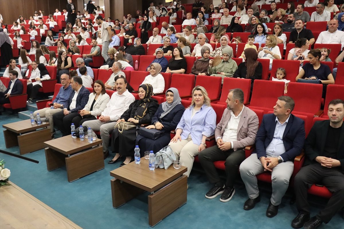 Üsküp’te TİKA destekli yaz okulunun sertifika töreni düzenlendi