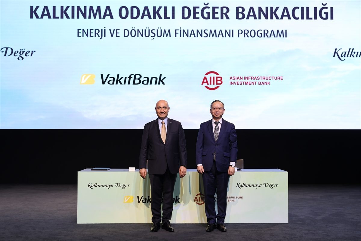 VakıfBank’tan deprem bölgesi ve yeşil dönüşüm için 300 milyon dolarlık finansman