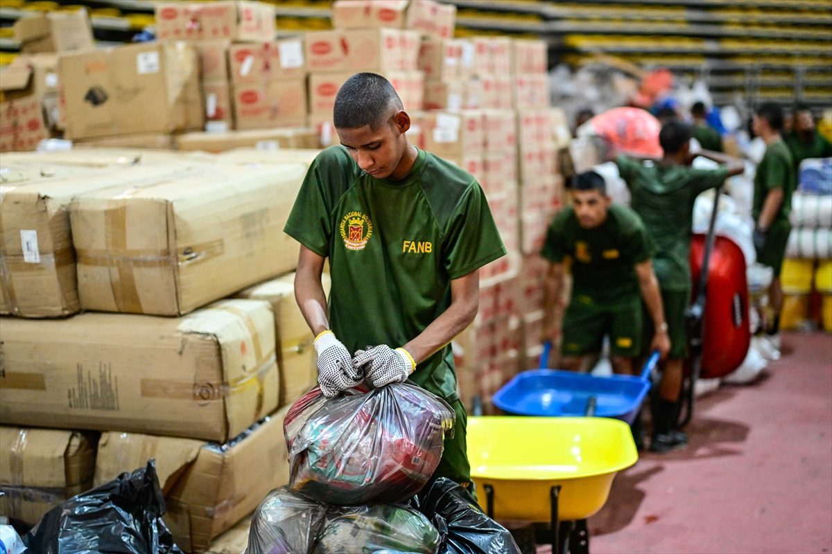 TİKA depremlerden etkilenen Venezuela’ya 1000 paketlik insani yardımda bulundu