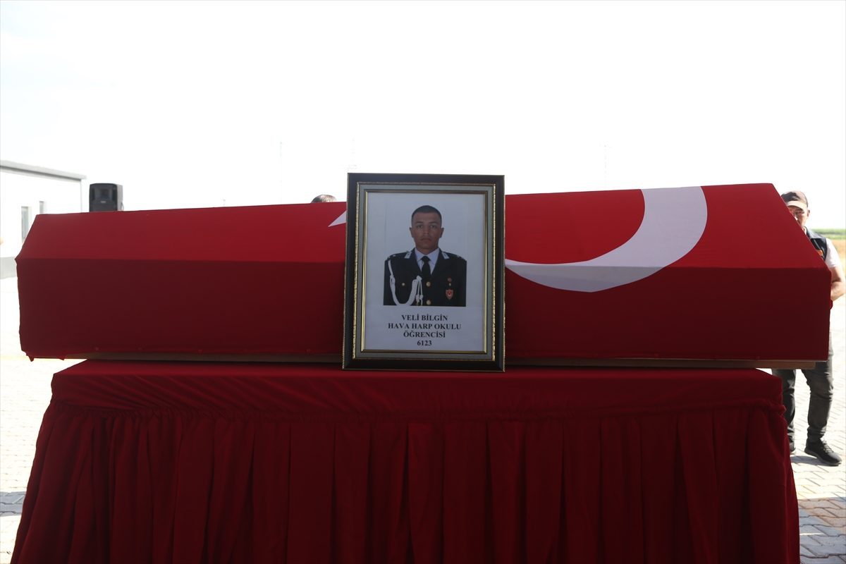 Yalova’da rahatsızlanarak hayatını kaybeden Hava Harp Okulu öğrencisi Bilgin, Niğde’de toprağa verildi