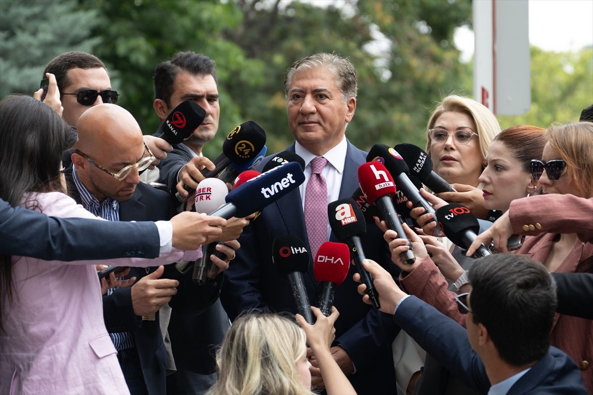 Yeni Parti’nin kuruluş dilekçesi İçişleri Bakanlığına verildi