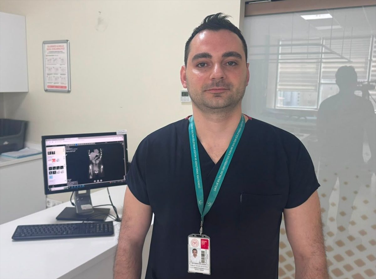 Zayıflamak için kendini kusturmaya çalışırken diş fırçası yuttu