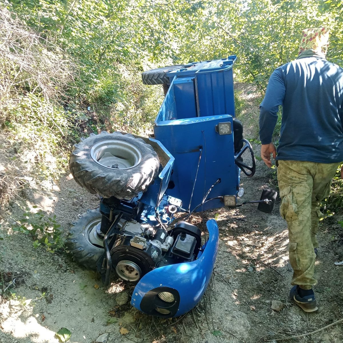 Zonguldak’ta devrilen tarım aracındaki 5 kişi yaralandı