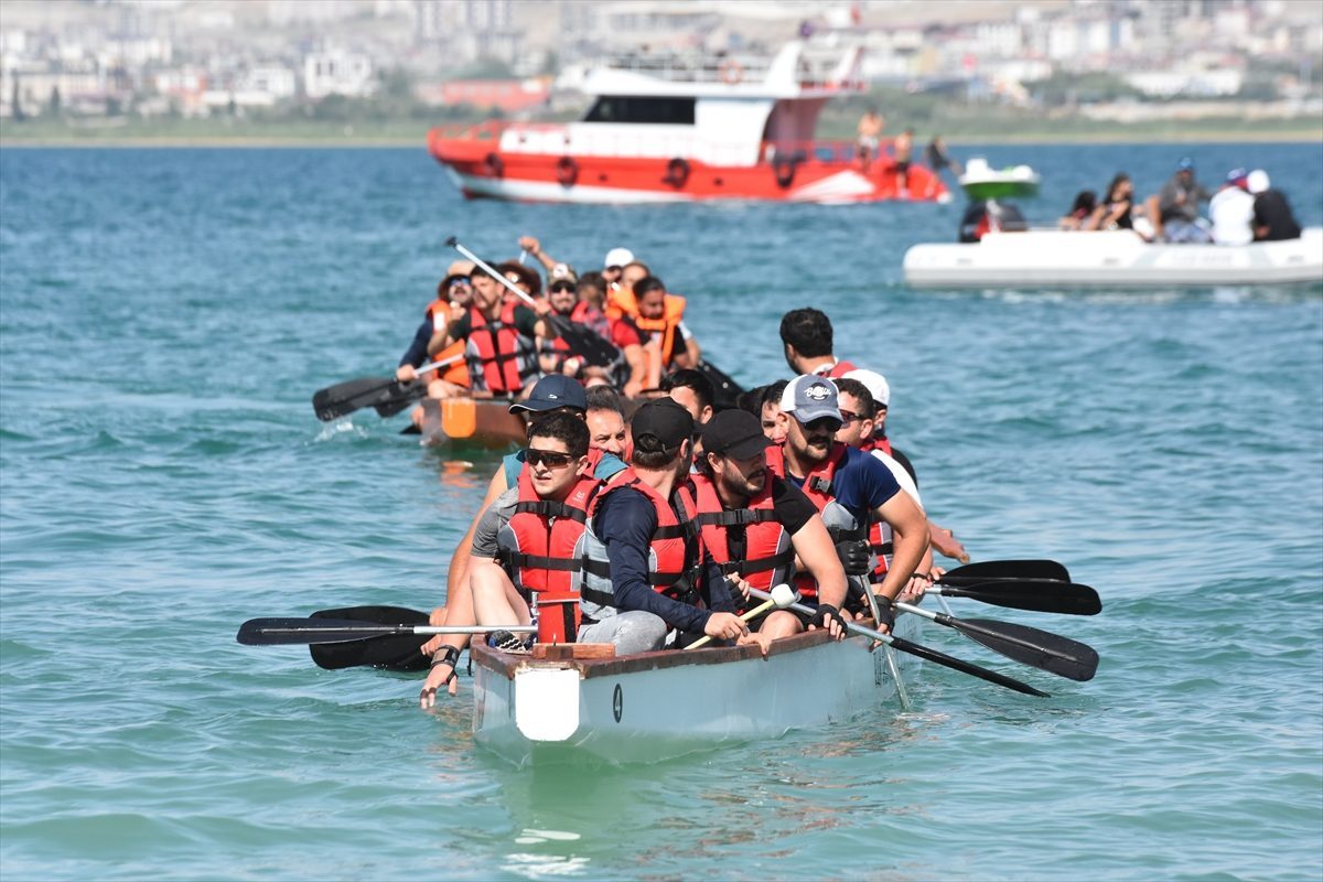 “12. Van Denizi Su Sporları Festivali” sona erdi