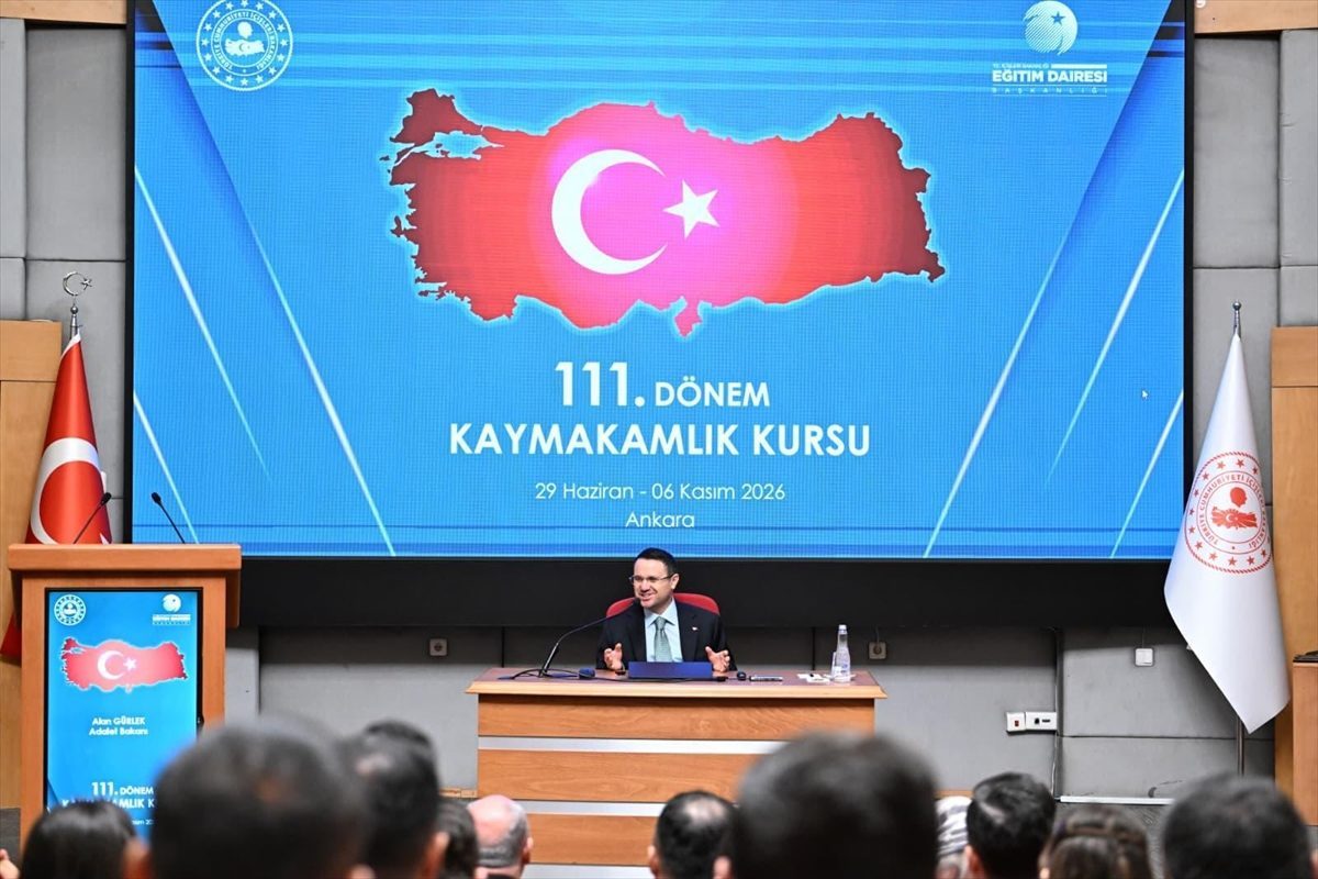 Adalet Bakanı Gürlek, kaymakam adaylarıyla bir araya geldi: