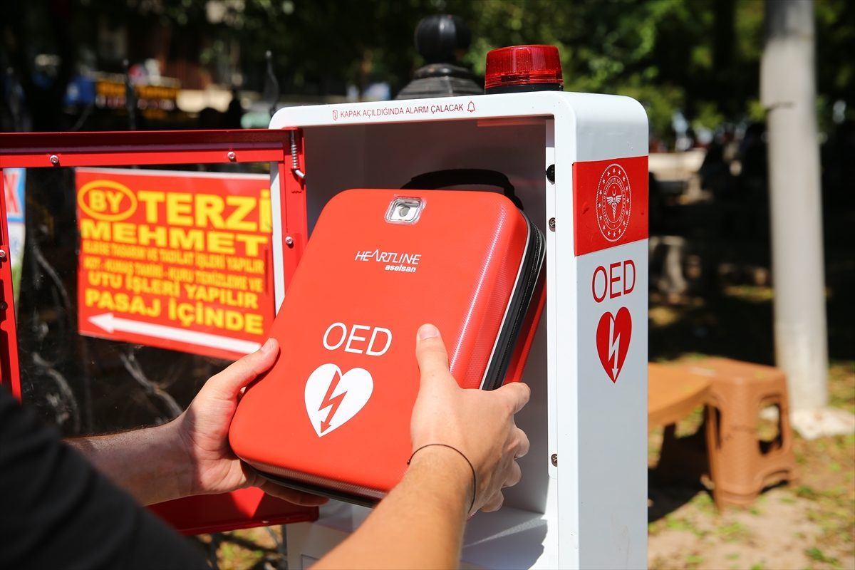 Adana’da ani kalp durmalarına karşı kullanılan cihazı çalan zanlı tutuklandı