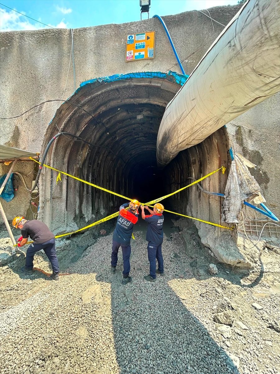 Adana’da içme suyu tünel hattında meydana gelen göçükte 1 işçi öldü, 1 işçi yaralandı