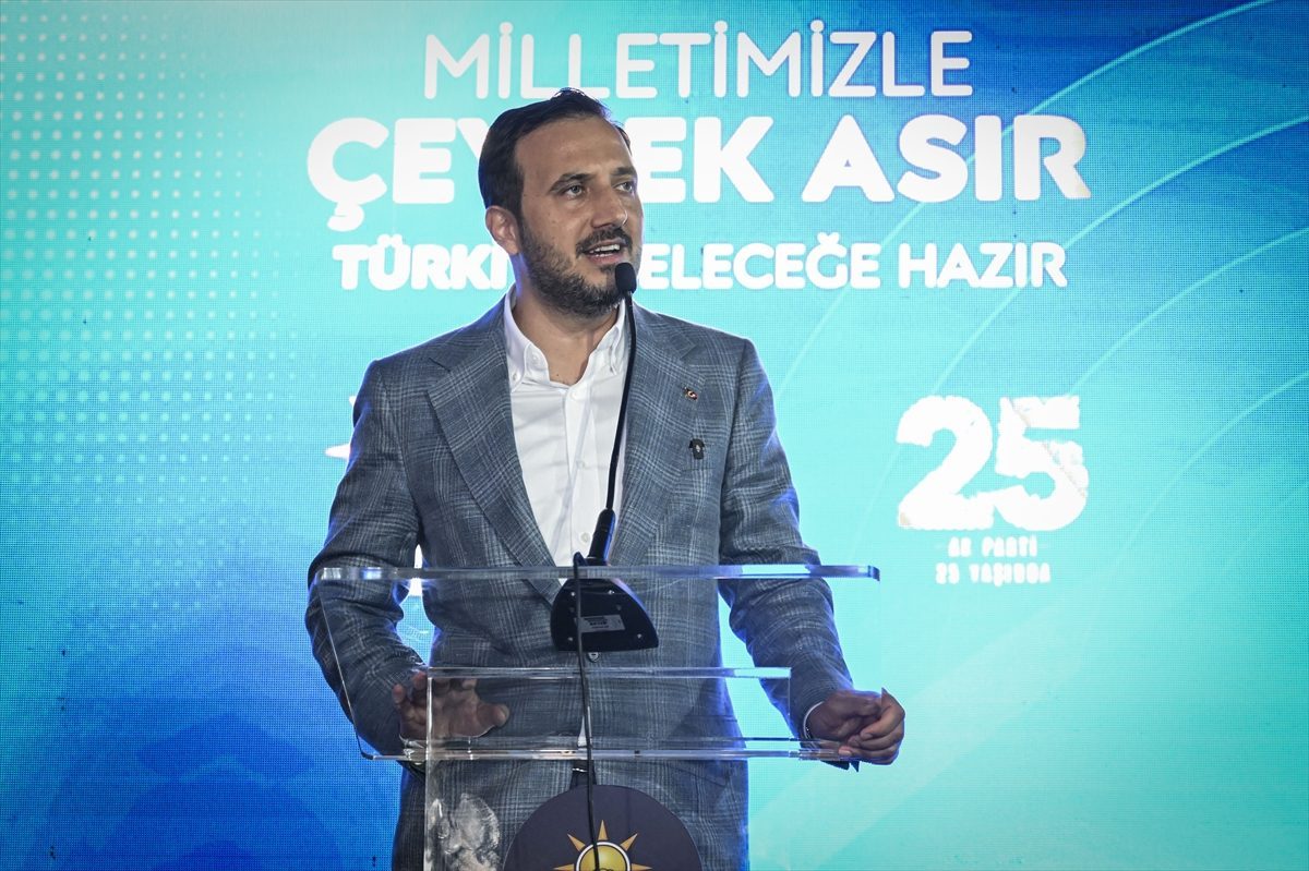 AK Parti’nin kuruluşunun 25’inci yıl dönümü dolayısıyla İstanbul’da mevlit programı düzenlendi