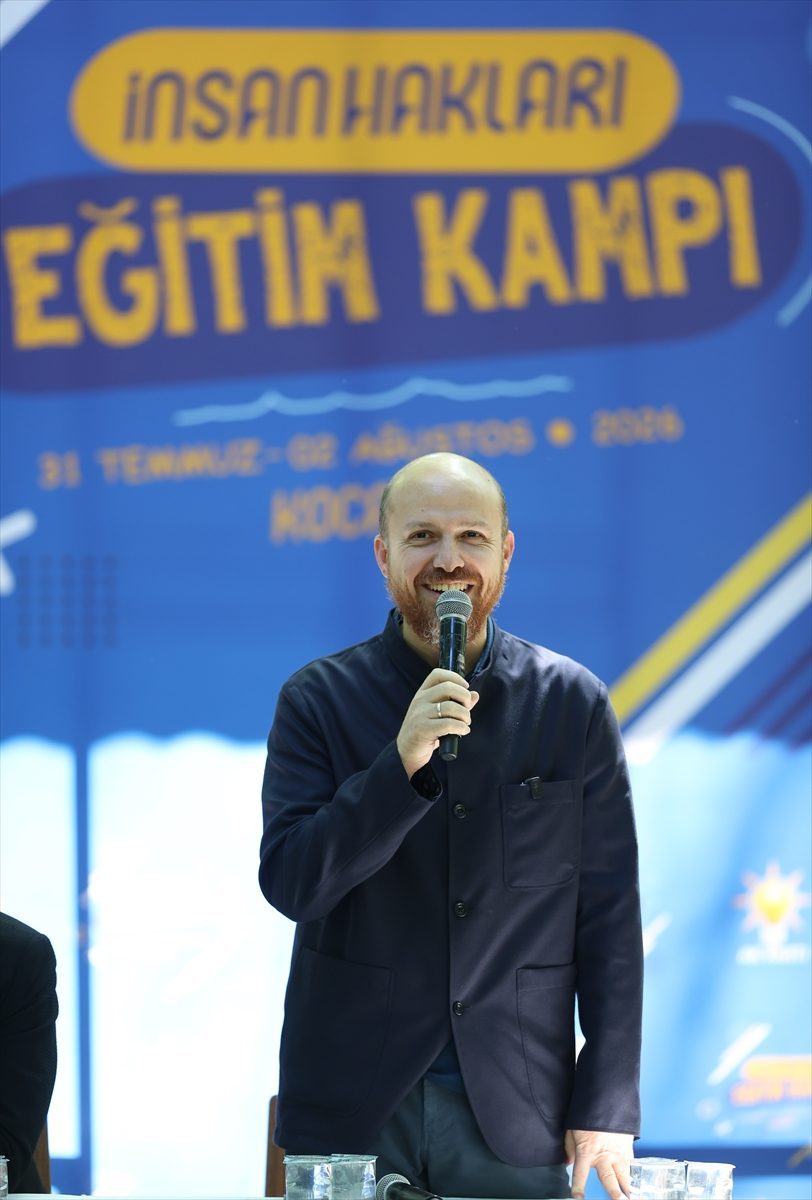 AK Parti’nin üçüncü İnsan Hakları Eğitim Kampı Kocaeli’de sürüyor