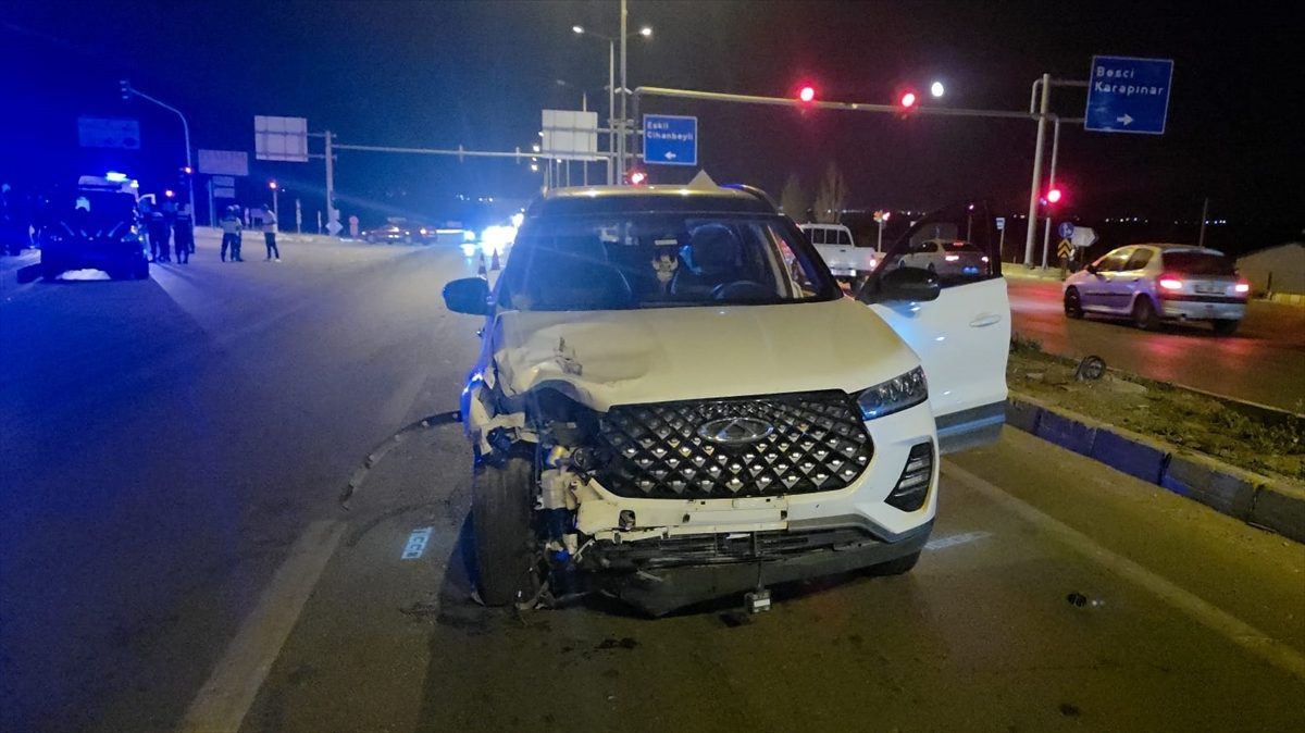 Aksaray’da otomobil ile motosikletin çarpıştığı kazada 1 kişi öldü, 1 kişi yaralandı
