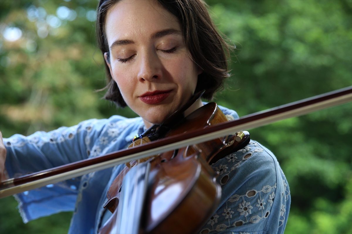 Amerikalı keman sanatçısının müzik yolculuğu Türkiye’de yeni bir hikayeye dönüştü