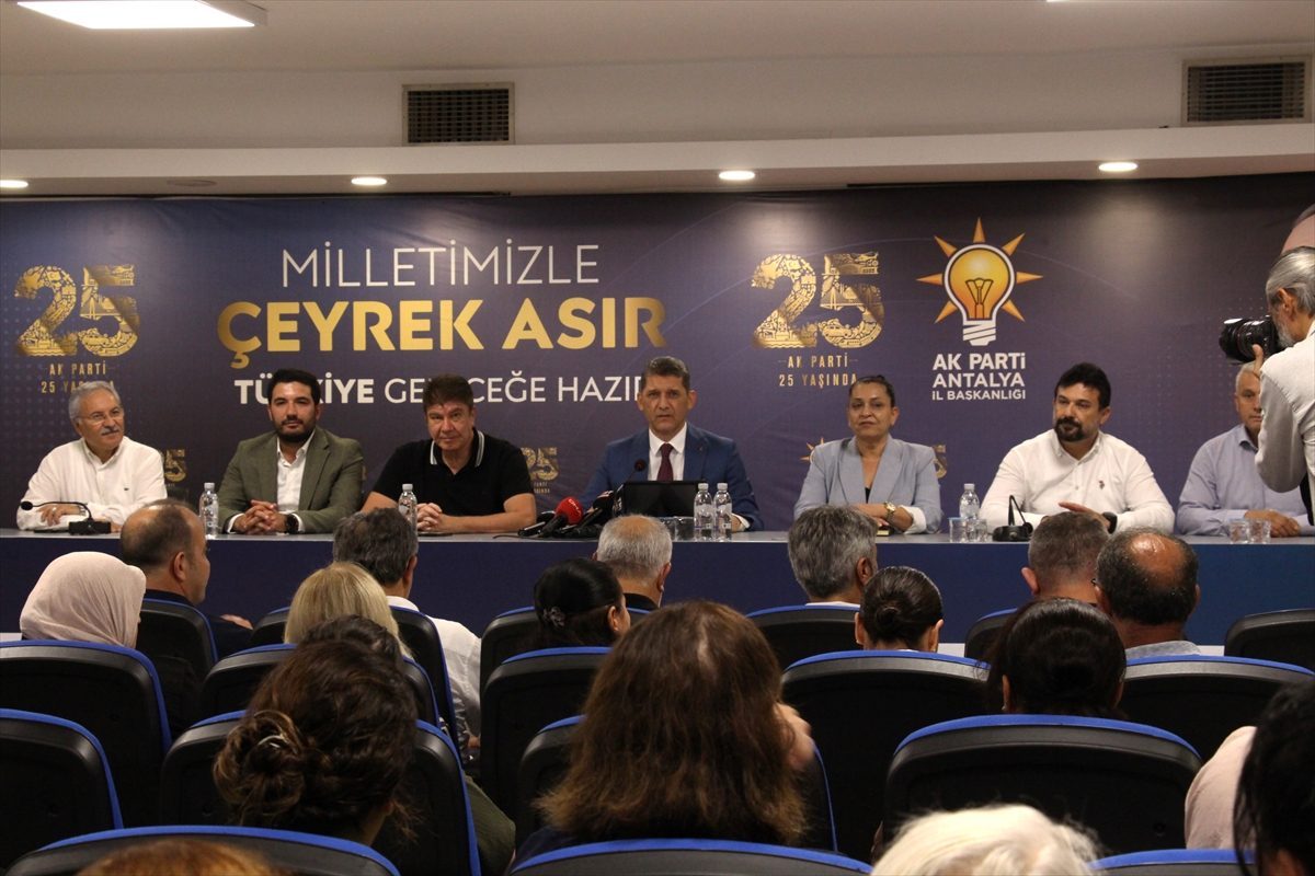 Antalya’da AK Parti’nin 25. kuruluş yıl dönümü kutlandı
