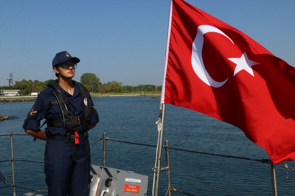 Astsubay adayları “mavi vatanı” korumaya uygulamalı eğitimlerle hazırlanıyor
