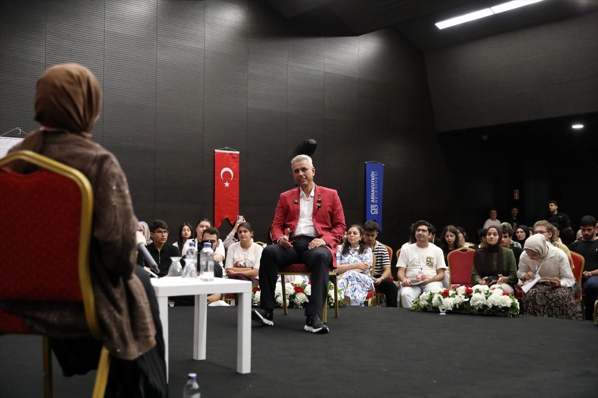 Bakan Memişoğlu, Üniversite Tercih Destek Programı’nda gençlerle bir araya geldi