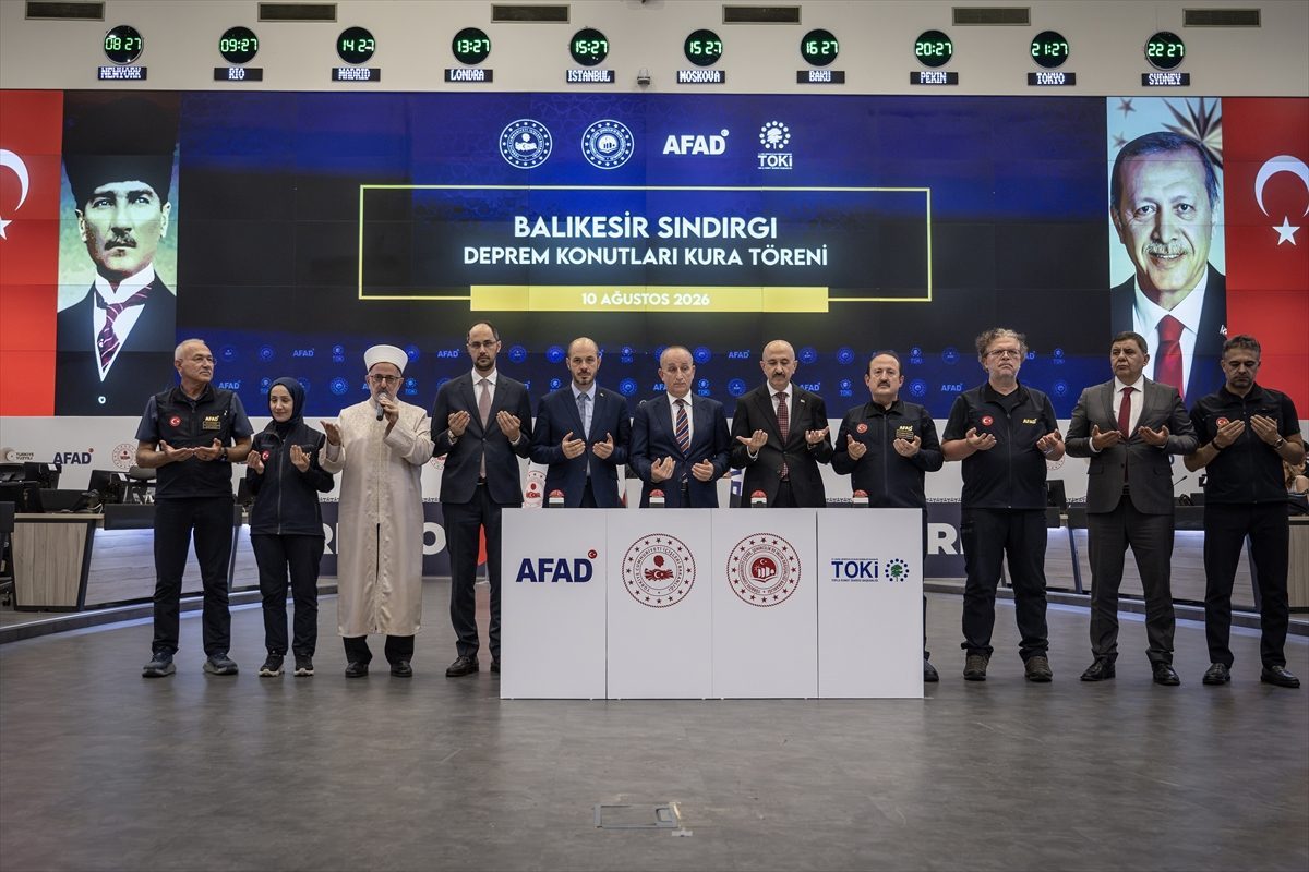 Balıkesir’de yapımı tamamlanan afet konutlarının hak sahipleri kurayla belirlendi
